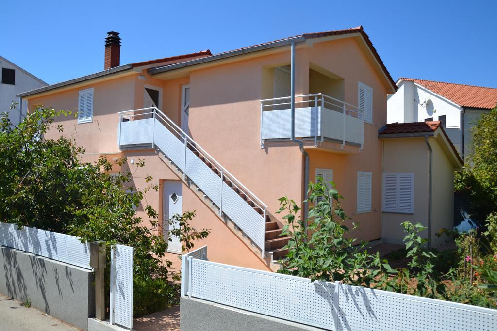 Apartment Klara Krk Town Eksteriør bilde